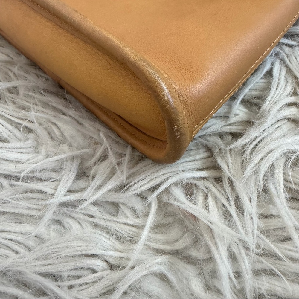 Vintage Coach Camel Tan Tango Crossbody Bag 9049 - Picture 4 of 11
